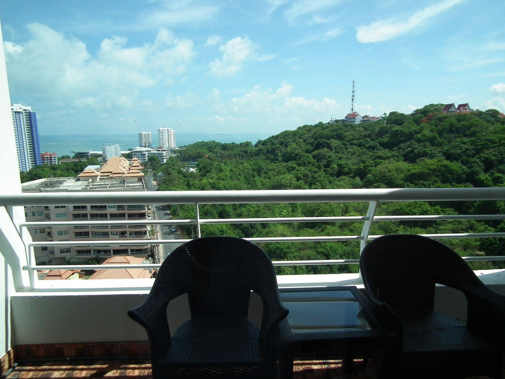 Abricole At Pattaya Hill Daire Dış mekan fotoğraf