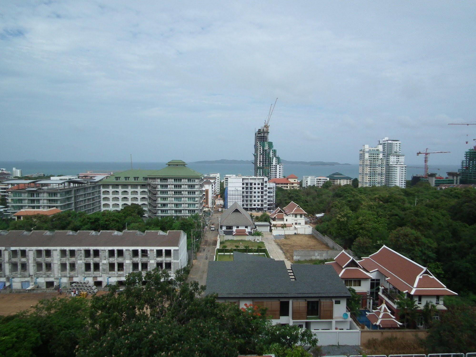 Abricole At Pattaya Hill Daire Dış mekan fotoğraf